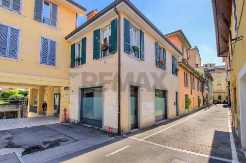 Zakelijk onroerend goed in Bergamo