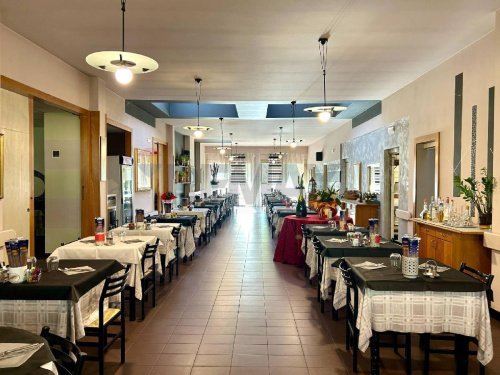 Kommersiell byggnad i Darfo Boario Terme