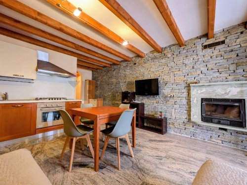 Apartamento em Costa Volpino
