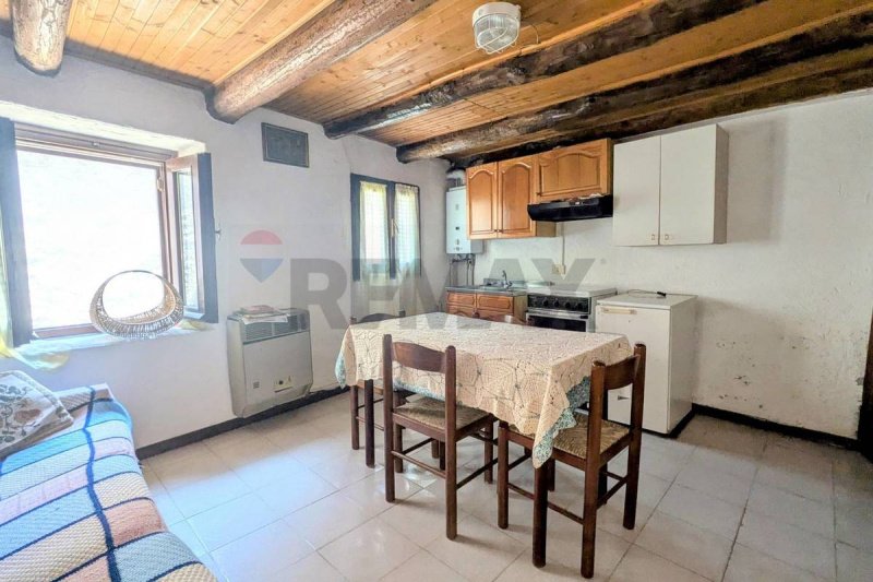 Half-vrijstaande woning in Pian Camuno