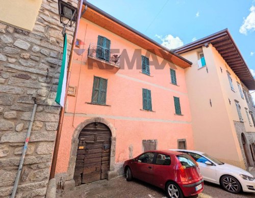 Casa semi indipendente a Bienno