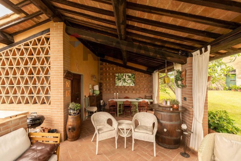 Casa di campagna a Crespina Lorenzana