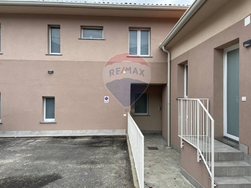 Appartement à Adrara San Martino