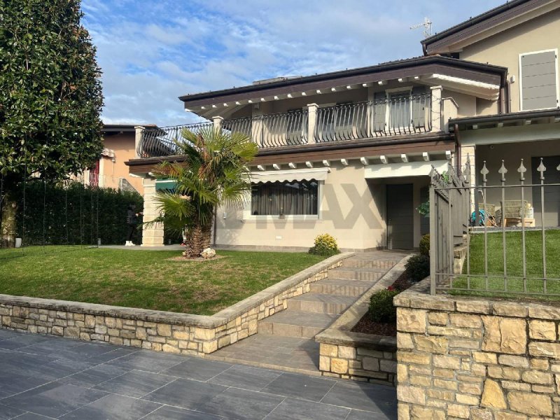 Maison jumelée à Capriolo