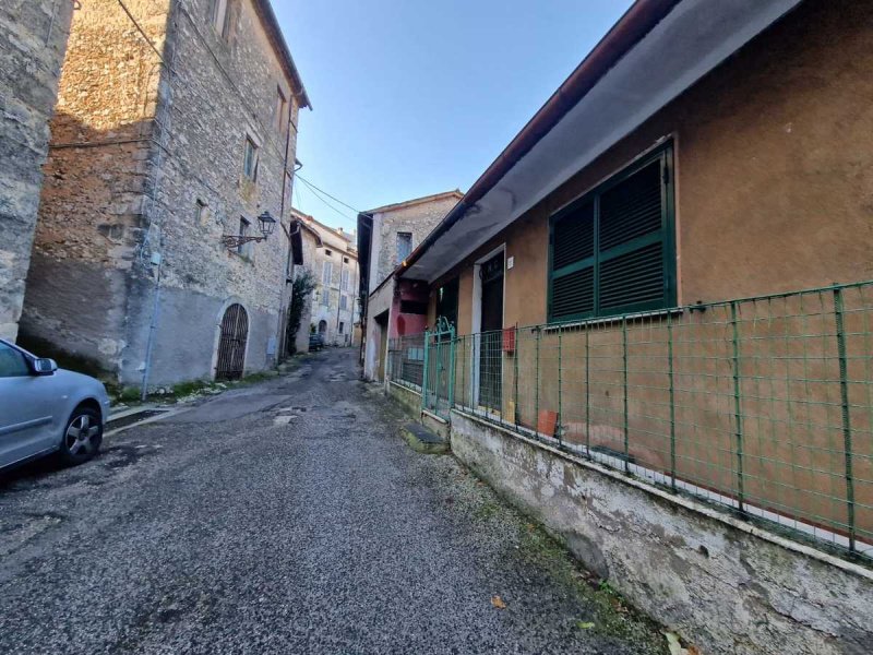 Semi-detached house in Arpino