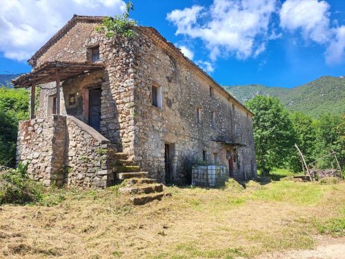 Klein huisje op het platteland in Supino