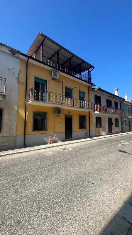 Casa geminada em Arce