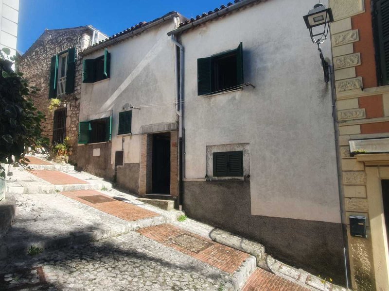 Casa geminada em Veroli