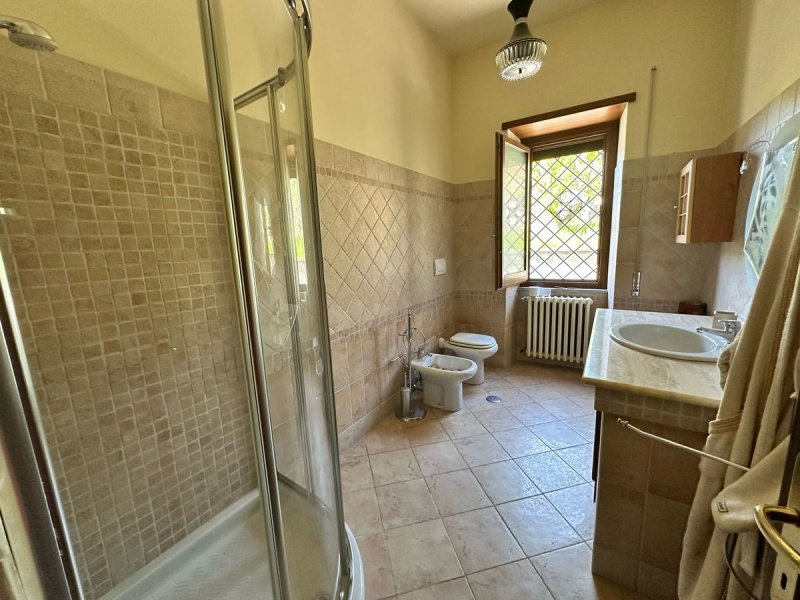 Квартира в Монте-Сан-Джованни-Кампано