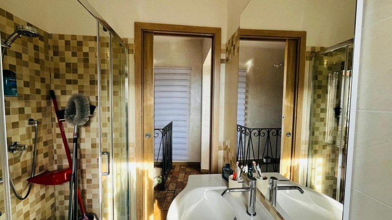 丰塔纳利里房屋