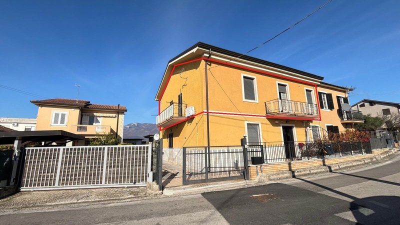 伊索拉-德尔利里公寓