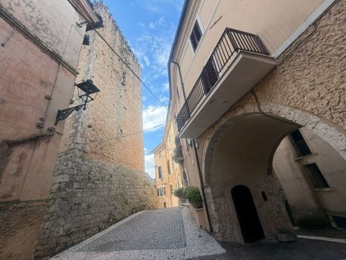 坎波利-阿彭尼诺大厦