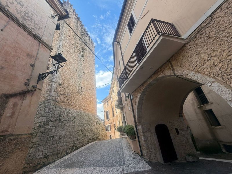 坎波利-阿彭尼诺大厦