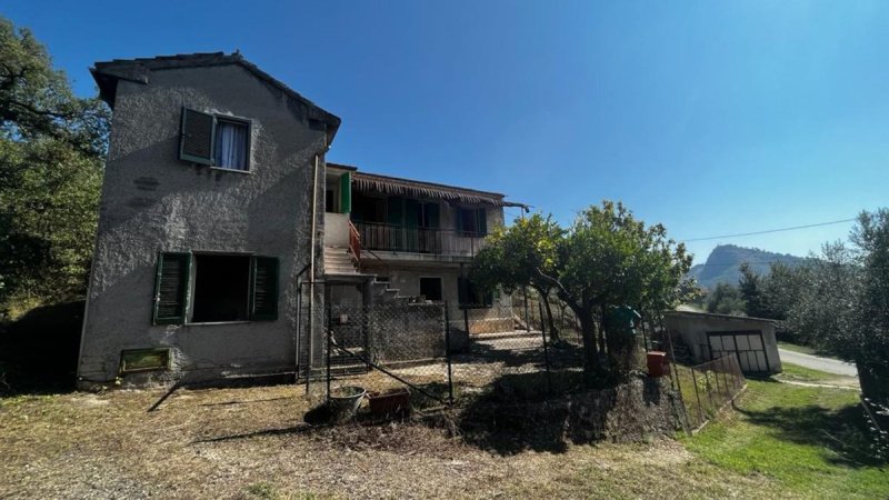 Особняк в Фонтана-Лири