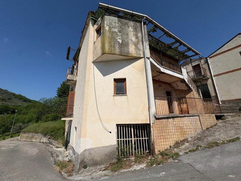 Casa semi-independiente en Monte San Giovanni Campano