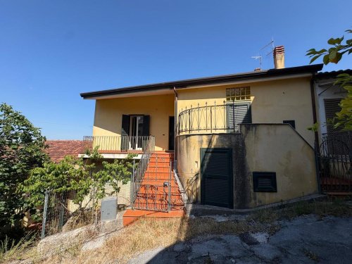 Casa geminada em Fontana Liri