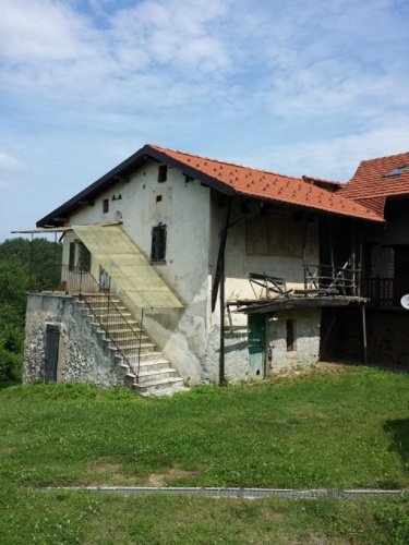 House in Giusvalla