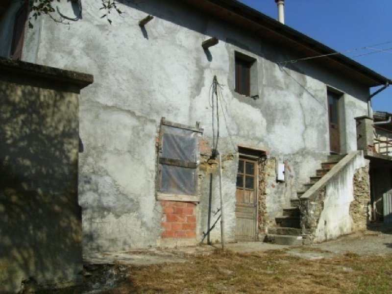 Doppelhaushälfte in Ponzone