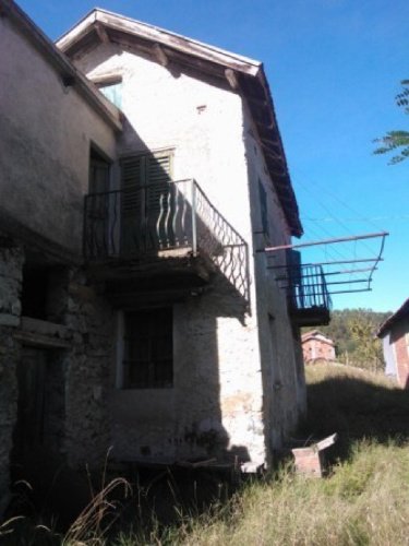 Semi-detached house in Molare