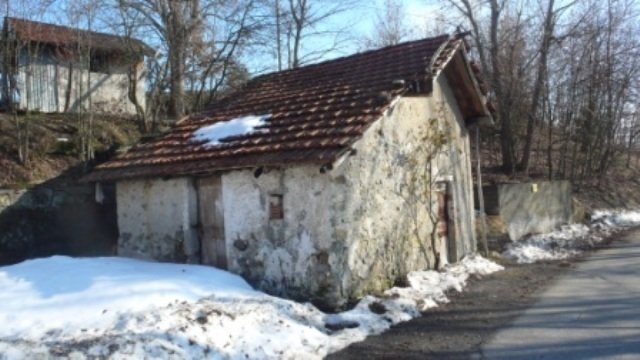 Semi-detached house in Giusvalla