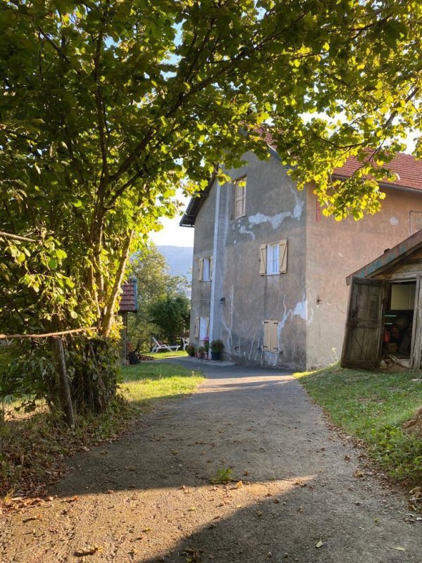 Отдельно стоящий дом в Урбе