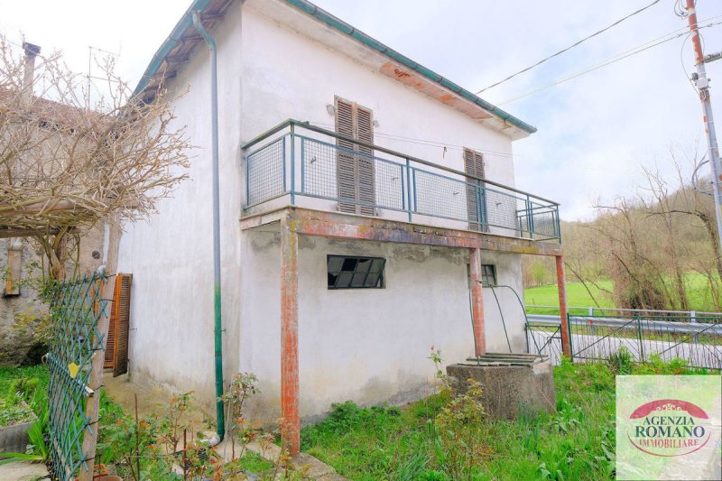 Semi-detached house in Giusvalla