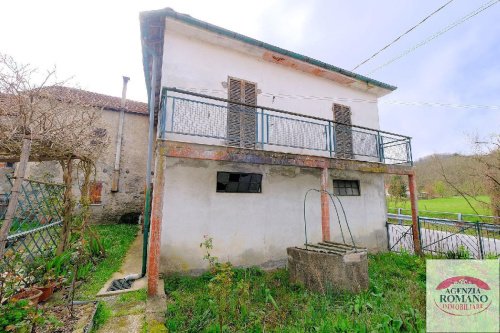 Semi-detached house in Giusvalla