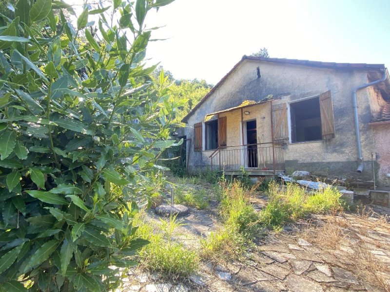 Semi-detached house in Lumarzo