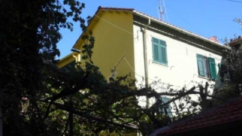 Semi-detached house in Varazze