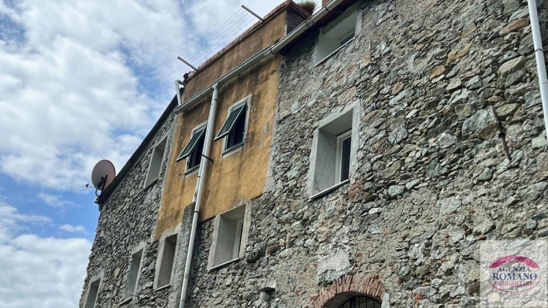 Teto/Chão em Albisola Superiore