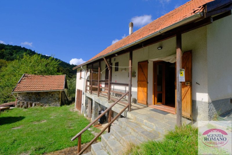 萨塞洛半独立房屋