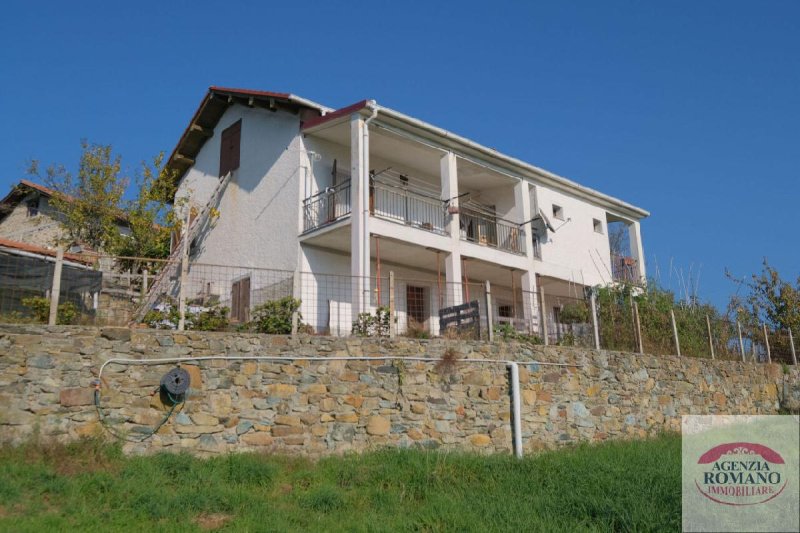 Особняк из двух квартир в Понцоне