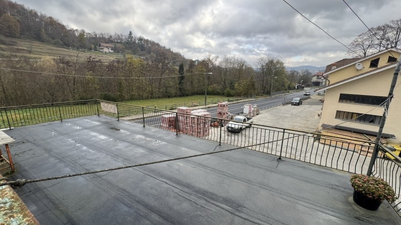 Особняк из двух квартир в Сасселло