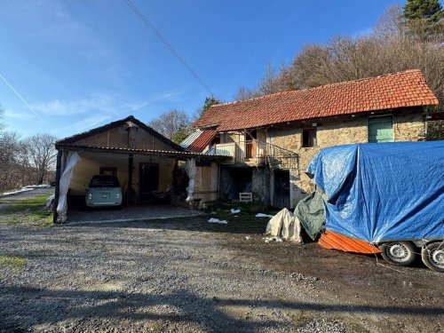 Moradia em Pontinvrea