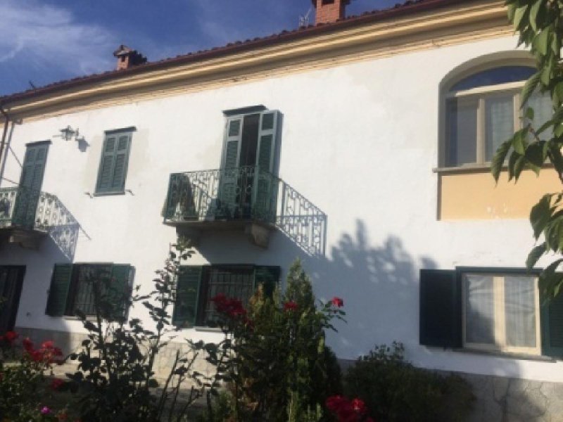 Maison jumelée à Acqui Terme