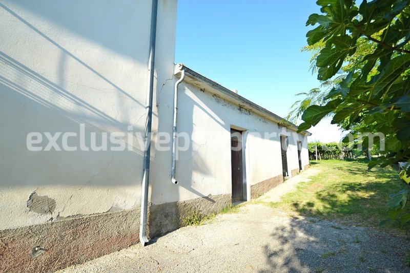 Country house in Casalanguida