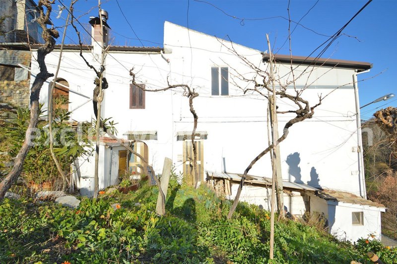 Hus i Tornareccio