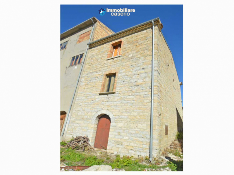Landhaus in Roccaspinalveti