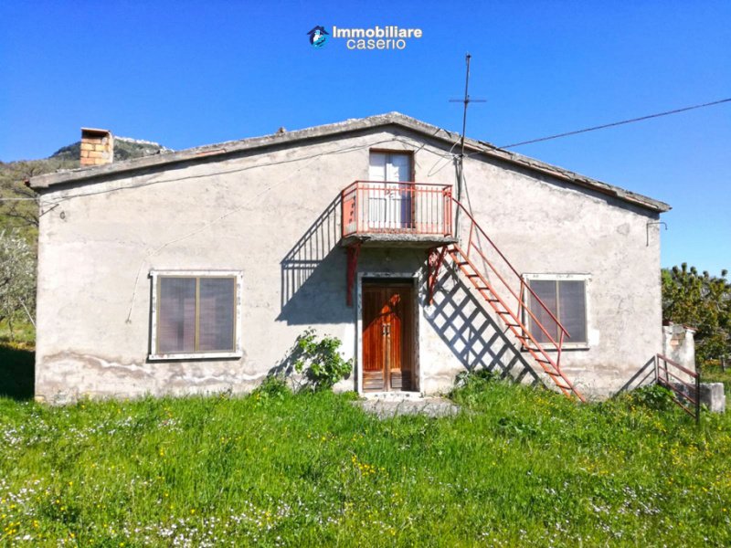 Hus på landet i Schiavi di Abruzzo