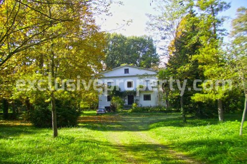 Country house in Casoli