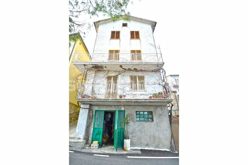 Huis in Celenza sul Trigno