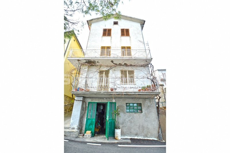 Huis in Celenza sul Trigno