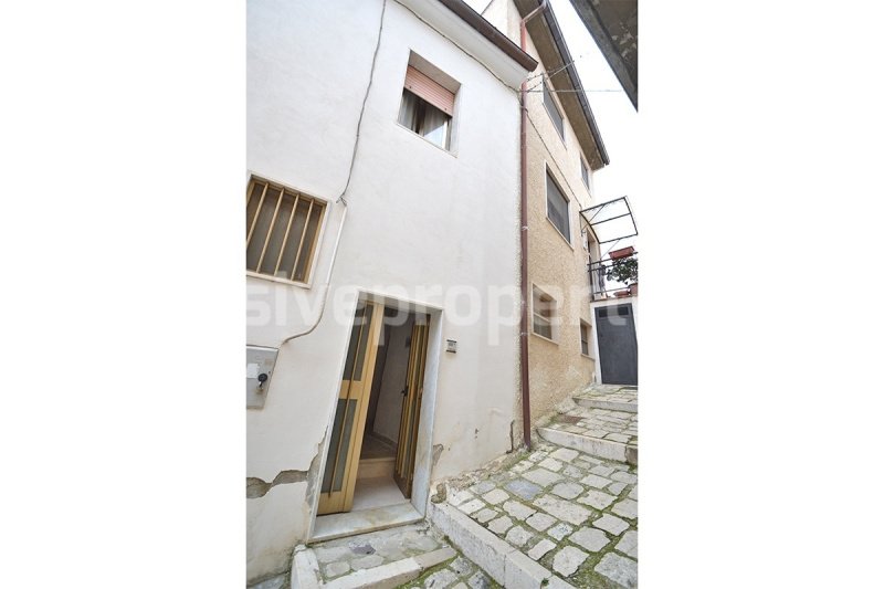 卡斯泰利诺德尔比费尔诺房屋