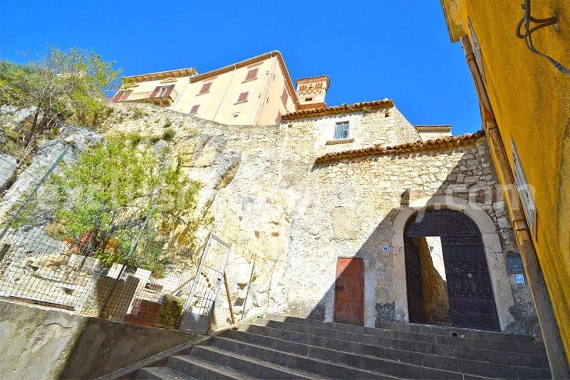 巴尼奥利-德尔特里尼奥房屋