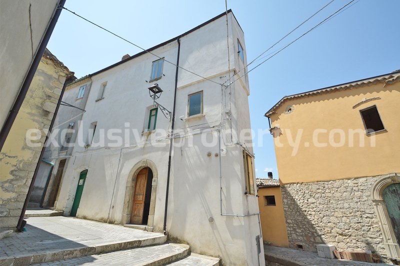 Дом в Монтефальконе-нель-Саннио