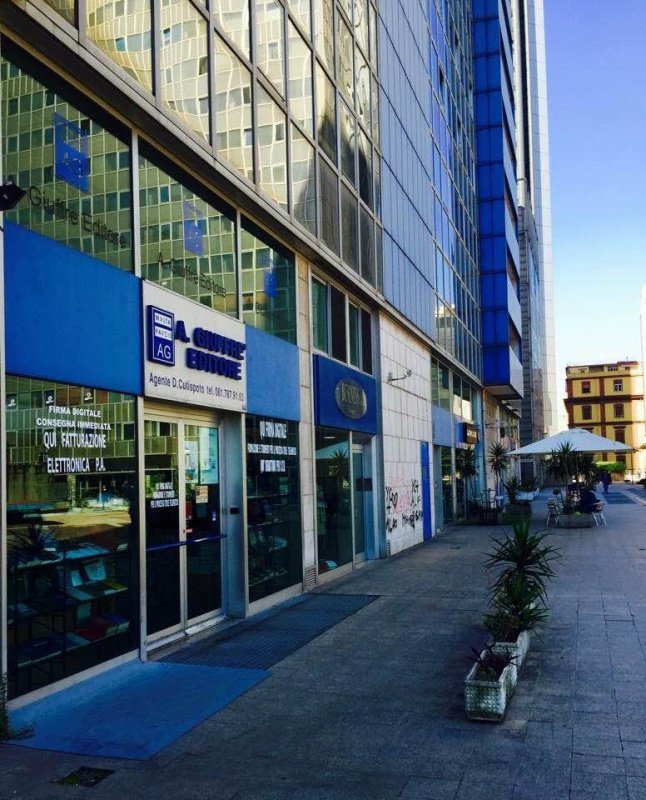 Commercial property in Naples
