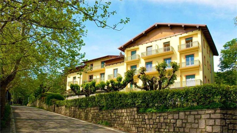Detached house in Stresa