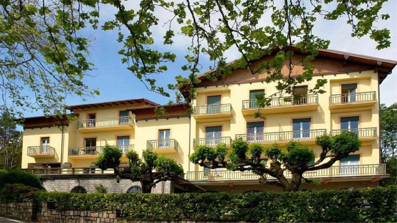 Detached house in Stresa