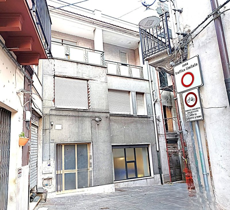 Крыша/земля в Ортона