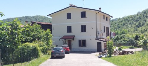 Casa indipendente a Isola del Gran Sasso d'Italia
